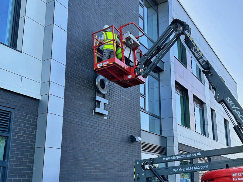 signage maintenance 