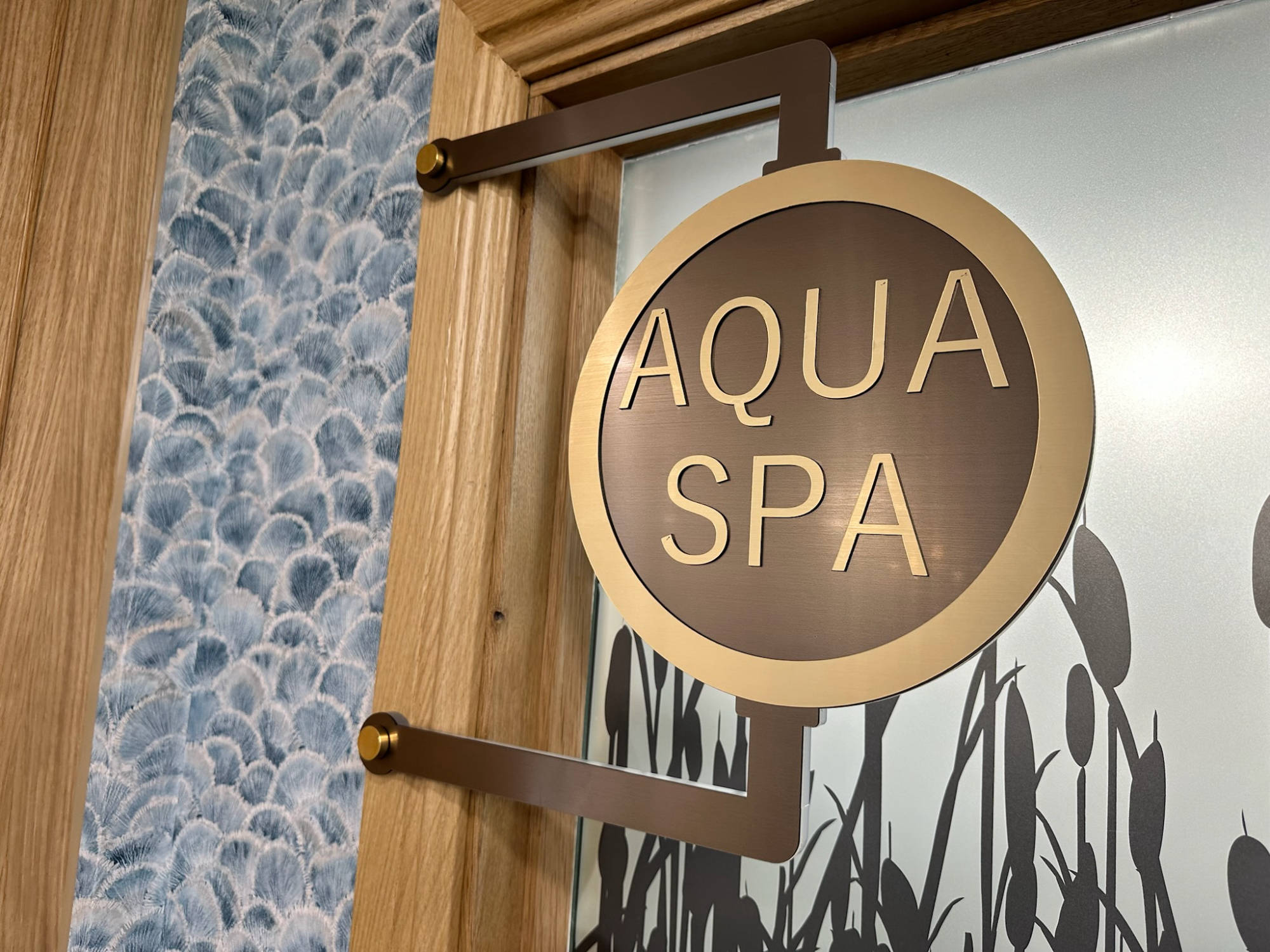 spa projecting sign 