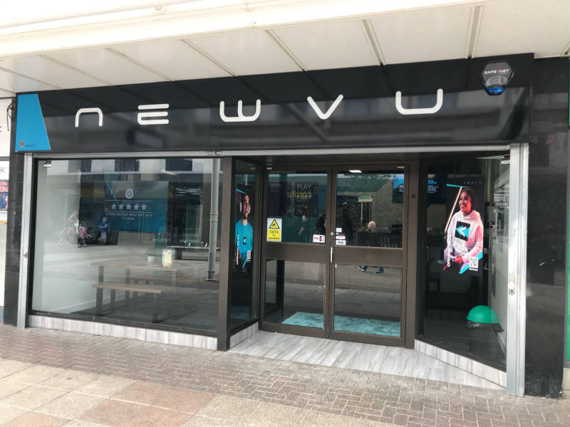 EXTERIOR SHOP SIGNAGE