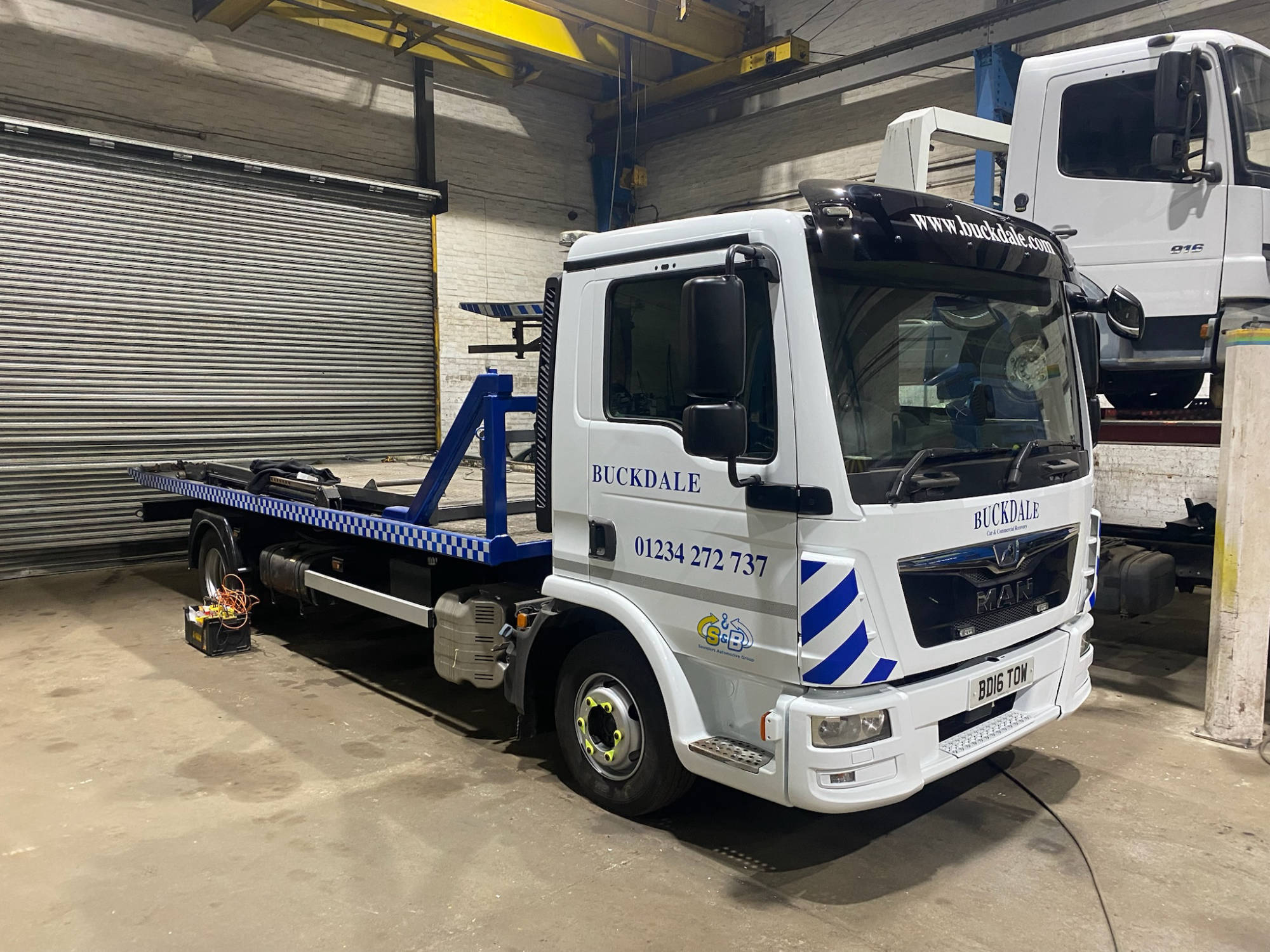 RECOVERY TRUCK VEHICLE GRAPHICS